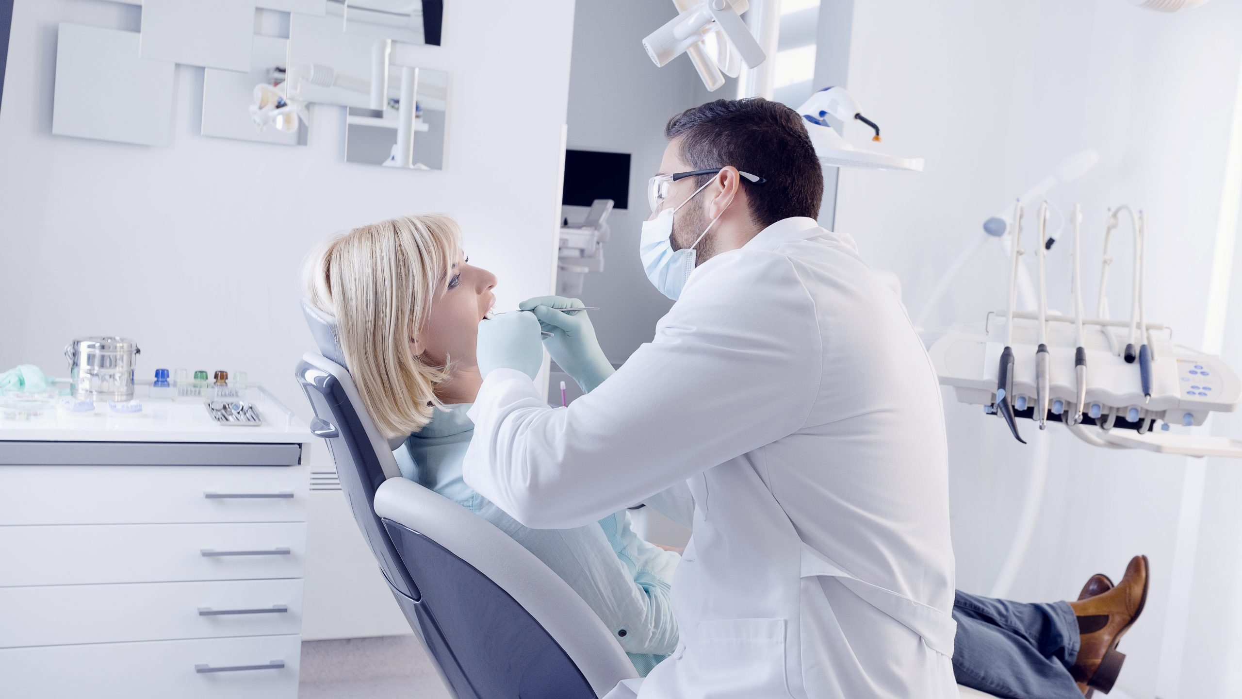 Dentist in Paramount, CA